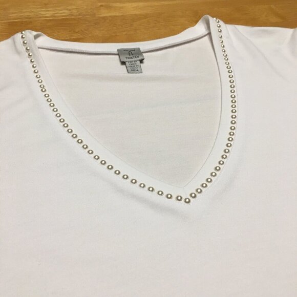 Tristan Classic White V-Neck Tee - Picture 7 of 15